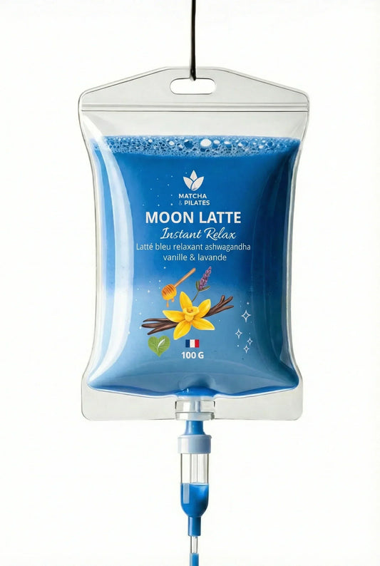 Sachet zippé contenant un Moon Latte bleu relaxant à la vanille, lavande et ashwagandha, marque Matcha & Pilates
