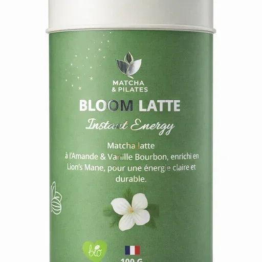 Boîte de latte matcha bio saveur amande et vanille, énergie naturelle, 100g, décor vert.