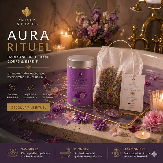 Rituel bien-être avec latte et sachet bain fleuri sur baignoire, bougies, fleurs, ambiance détente.